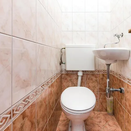 公寓 1 Bedroom Amazing Apartment In Trogir *