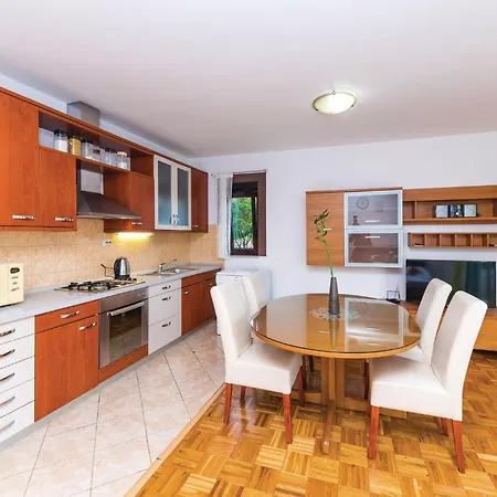 1 Bedroom Amazing In Апартаменты *