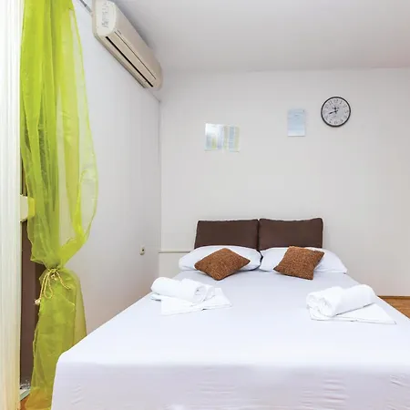 1 Bedroom Amazing In * Трогир